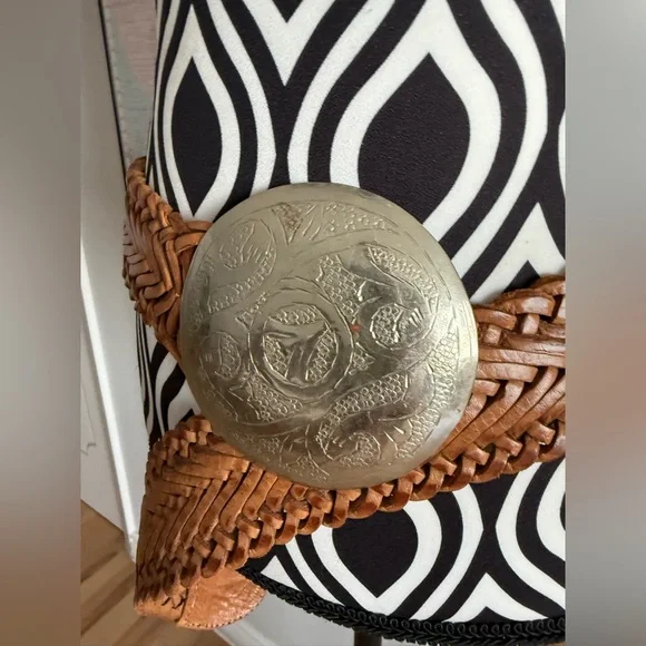 Vintage Y2K Medallion Disk McBling Girlhood Core Wide Woven Leather Belt - Picture 9 of 15